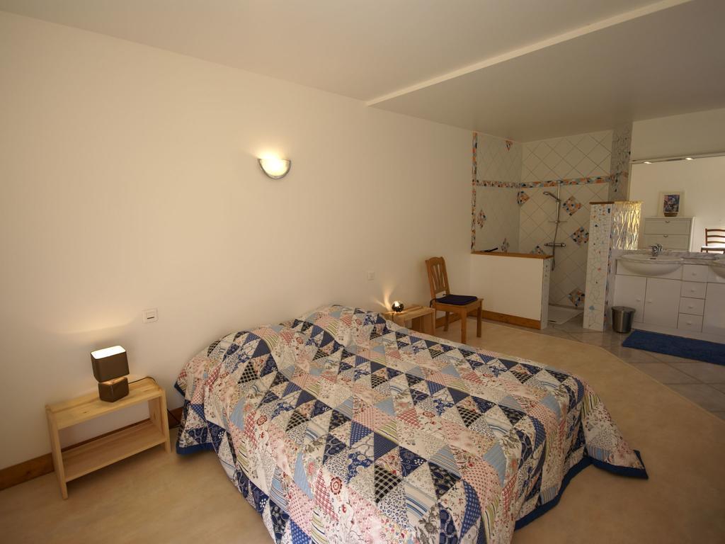 Modern Holiday Home With Private Pool Loubressac Ruang foto