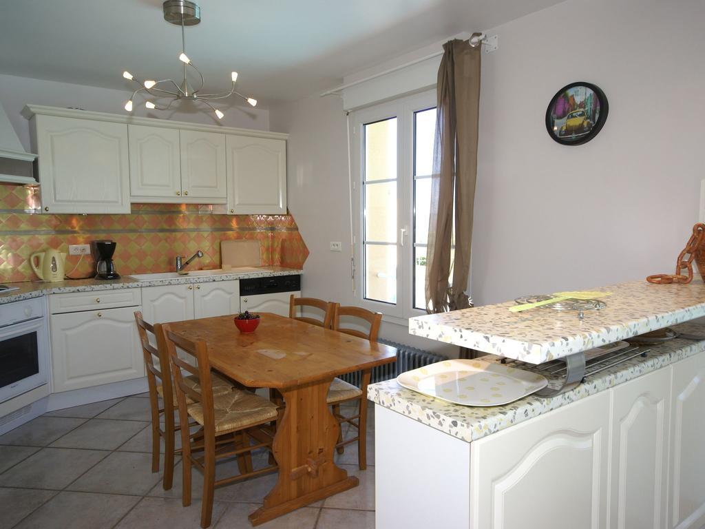Modern Holiday Home With Private Pool Loubressac Ruang foto