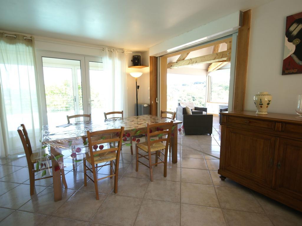 Modern Holiday Home With Private Pool Loubressac Ruang foto
